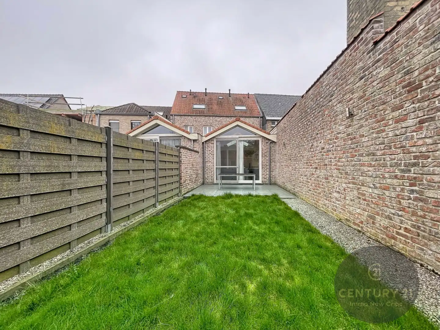 Prachtige rijwoning gelegen in Dudzele dorp. foto 4