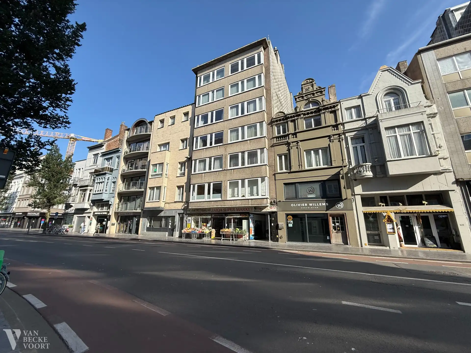 Ruim appartement met 2 slaapkamers foto 2