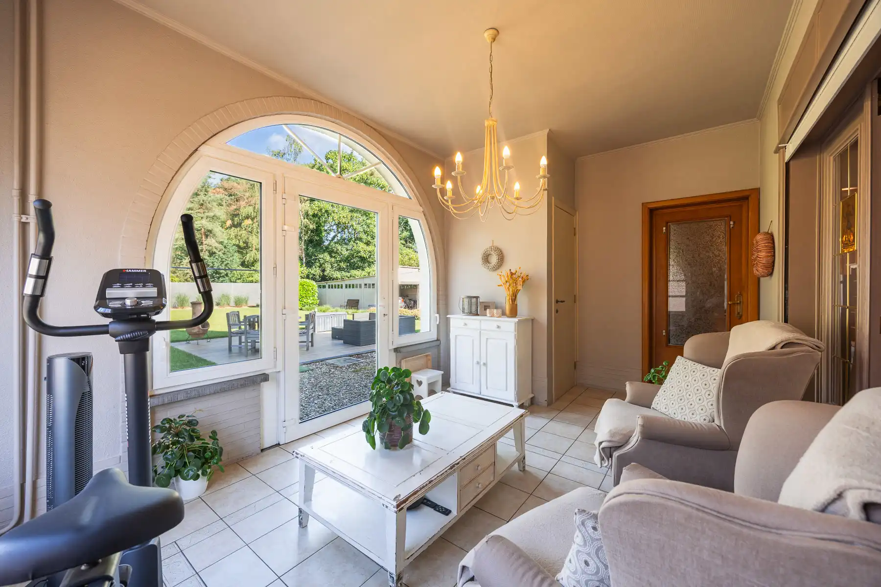 Charmante woning met prachtige tuin op een toplocatie  foto 12