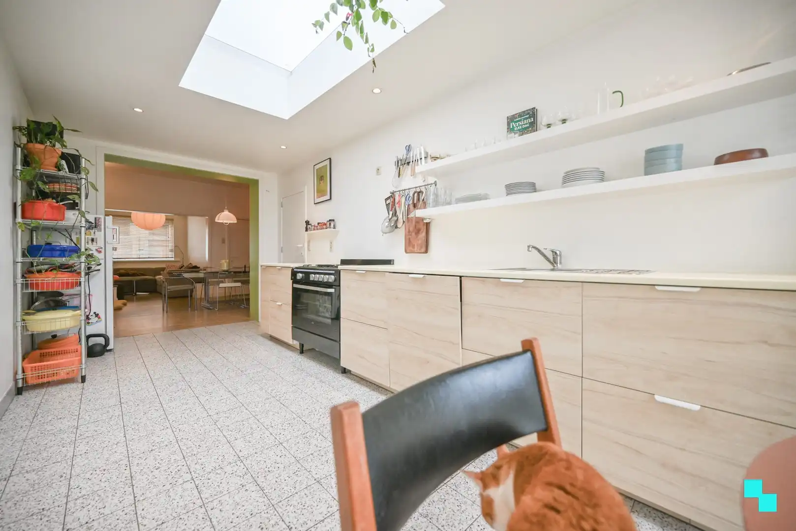 Charmante woning met gezellige stadstuin in het hartje van Izegem foto 9