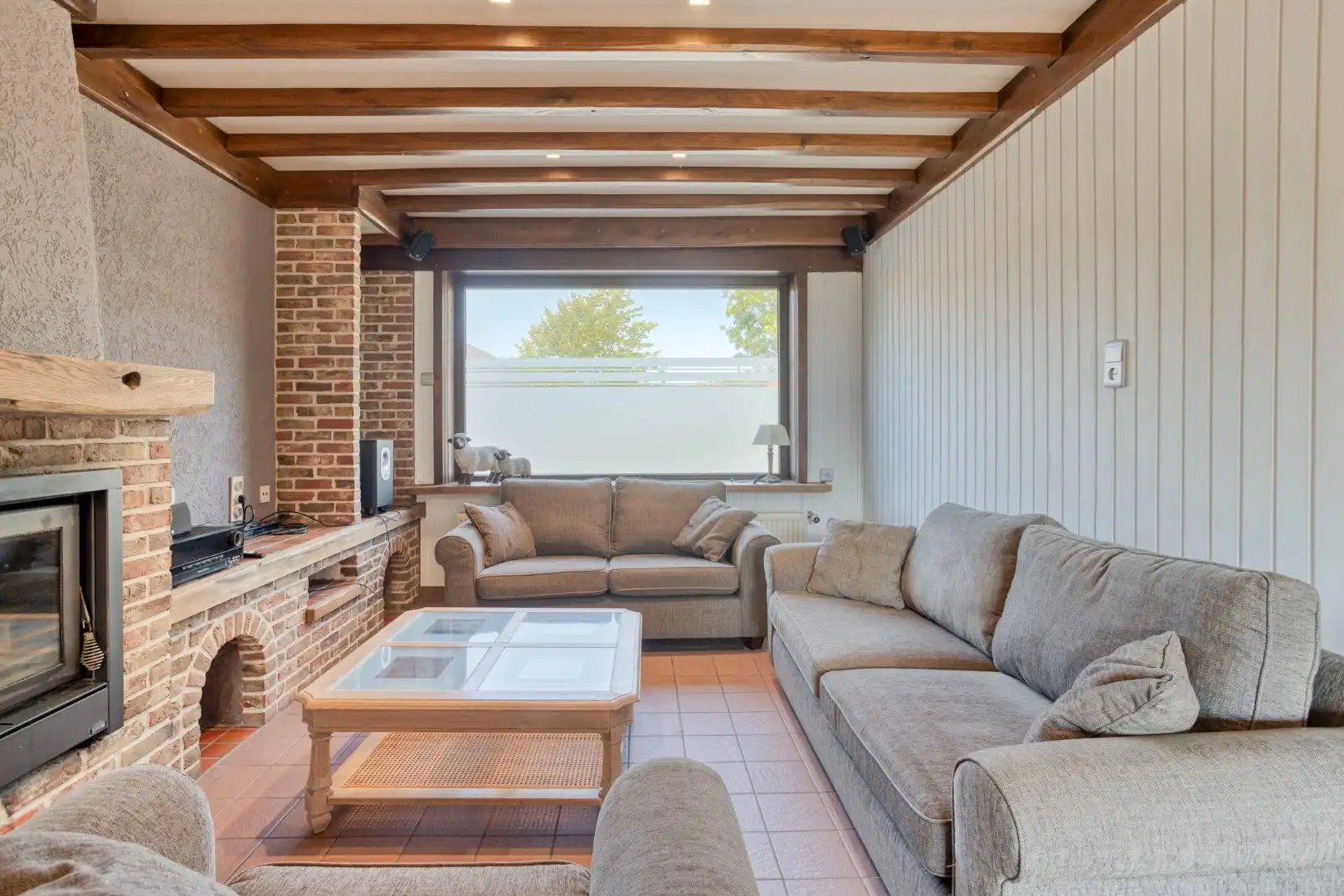Te renoveren woning met 3 slaapkamers!  foto 6