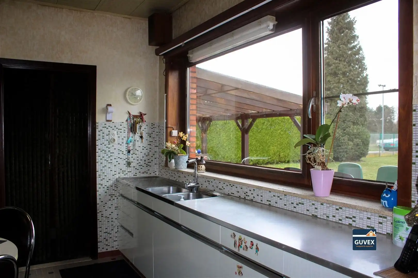 Gelijkvloers woning gelegen op 23 are 90 ca.  foto 5