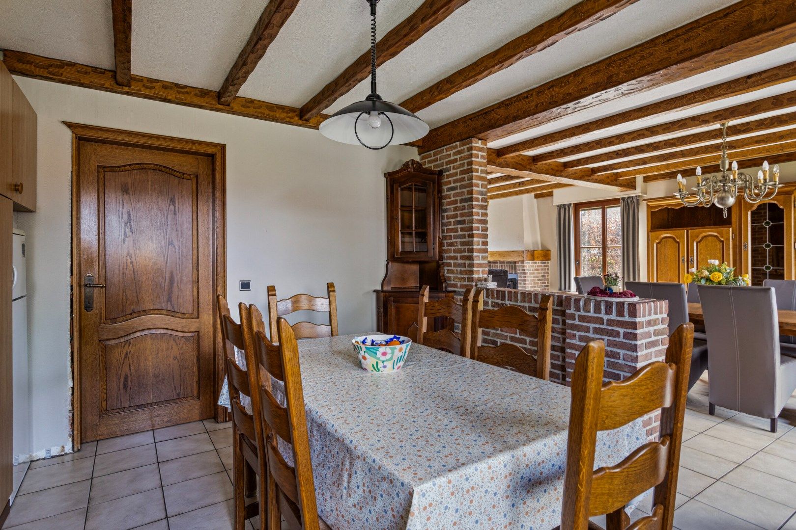 Onderkelderde woning met 4 slpks op 862 m² in een doodlopende straat te OLV Olen ! foto 14