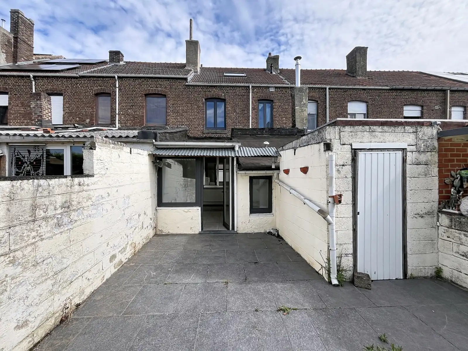Rijwoning op een goede locatie met 3 slpks  foto 21