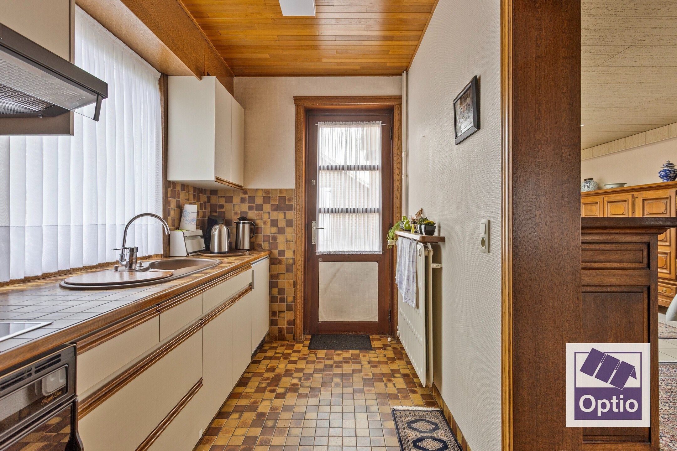 Woning met 5 slaapkamers en grote tuin. foto 15