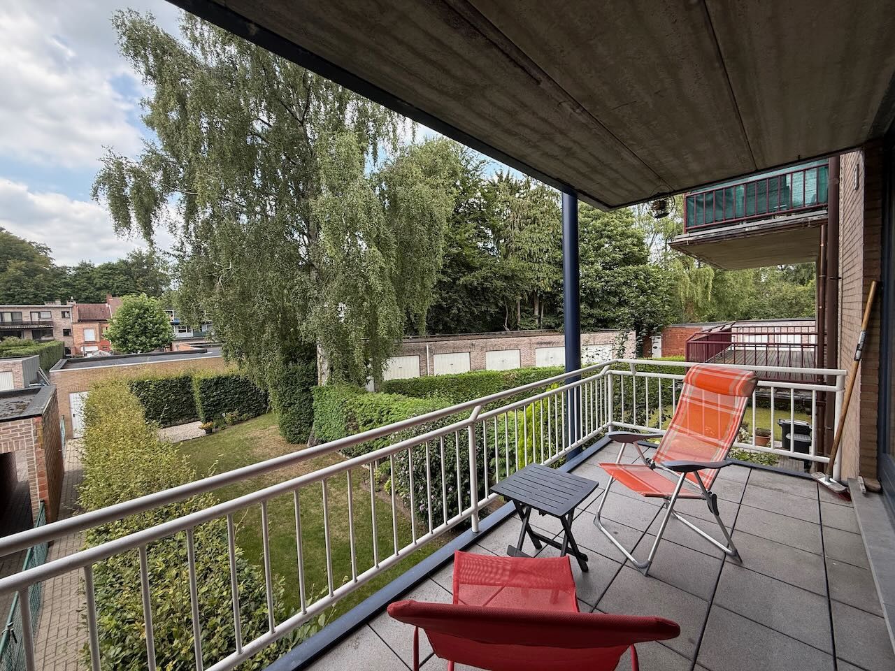 Rustig gelegen appartement met terras en garage foto 13
