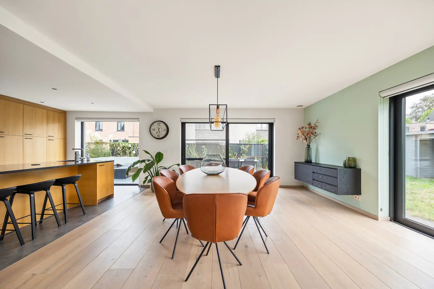 VILLA MET 4 SLAAPKAMERS, 2 BADKAMERS EN KWALITATIEF MAATWERK IN GOOREIND-WUUSTWEZEL TE KOOP foto 11