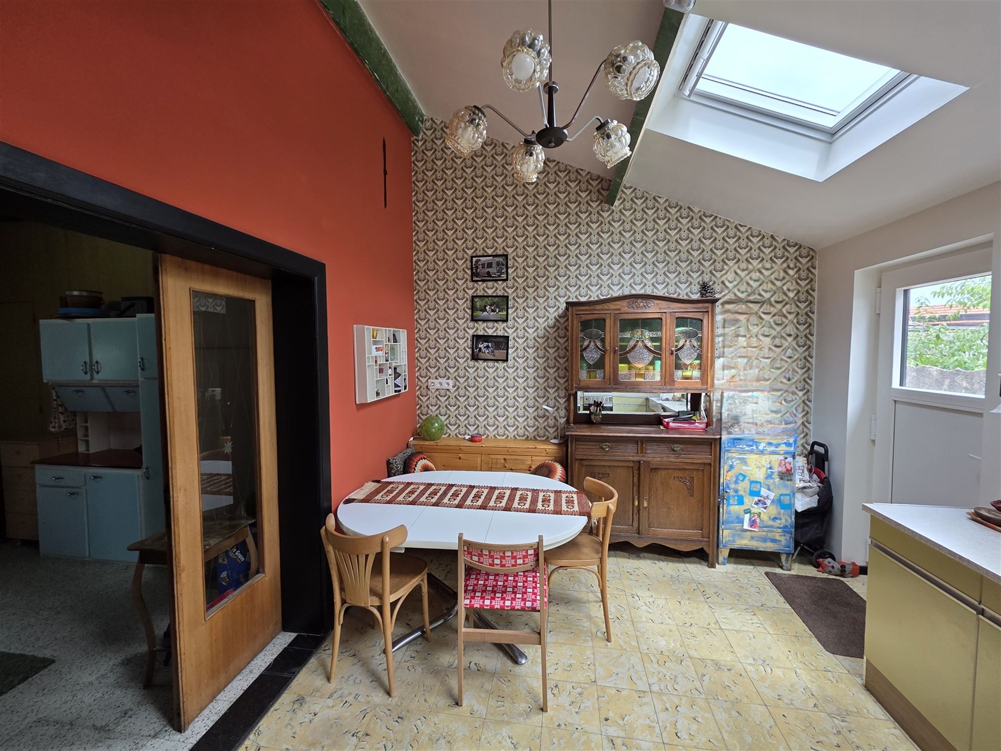 Gedeeltelijk vernieuwde boerderij op 903 m² foto 5