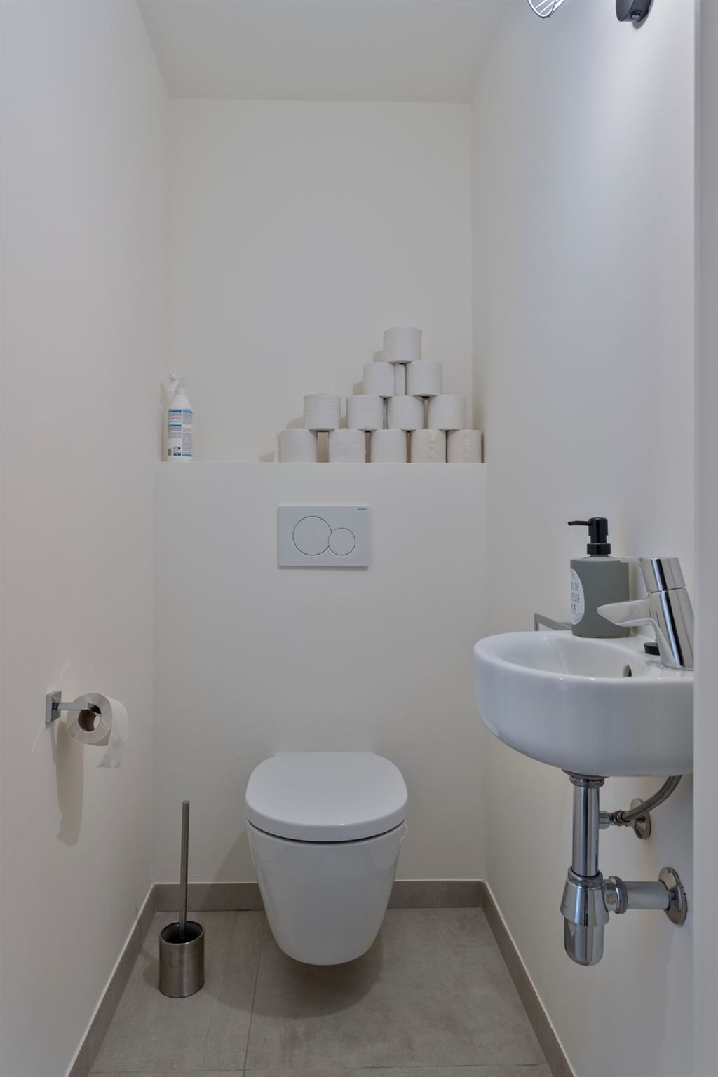 Recent 1-slaapkamer appartement met groot terras foto 15