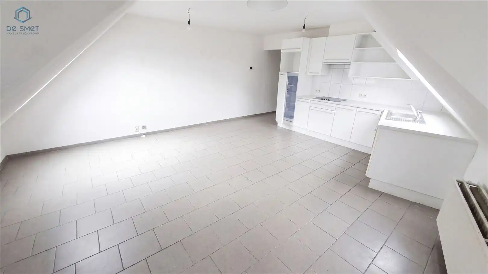 OP TE FRISSEN APPARTEMENT/OPBRENGSTEIGENDOM CENTRUM GERAARDSBERGEN TE KOOP foto 4