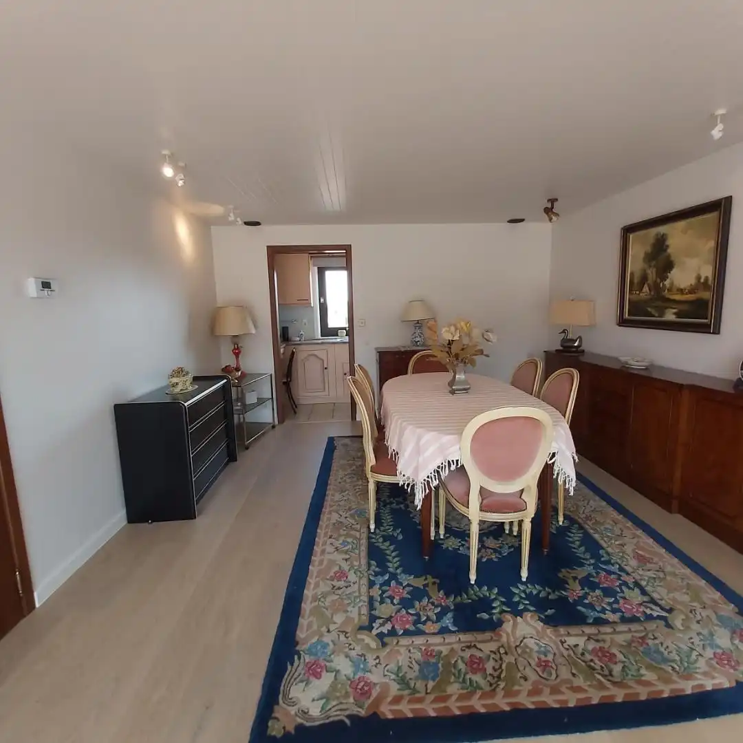 Appartement met 1 slaapkamer en groot terras in het centrum van Izegem foto 4