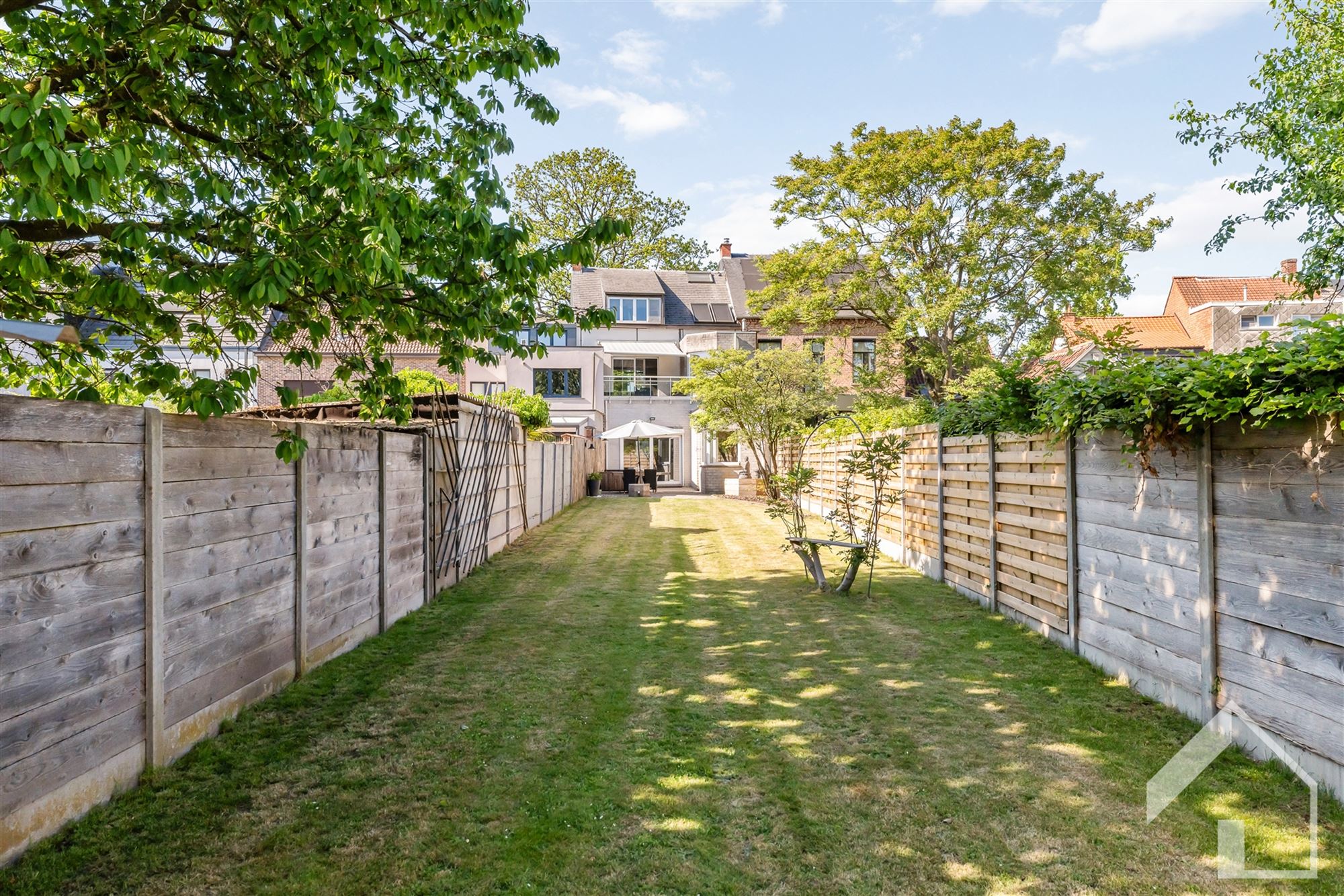 Polyvalente woning in het centrum van Broechem met mogelijkheid tot uitbating van een handelszaak (of vrij beroep) foto 26
