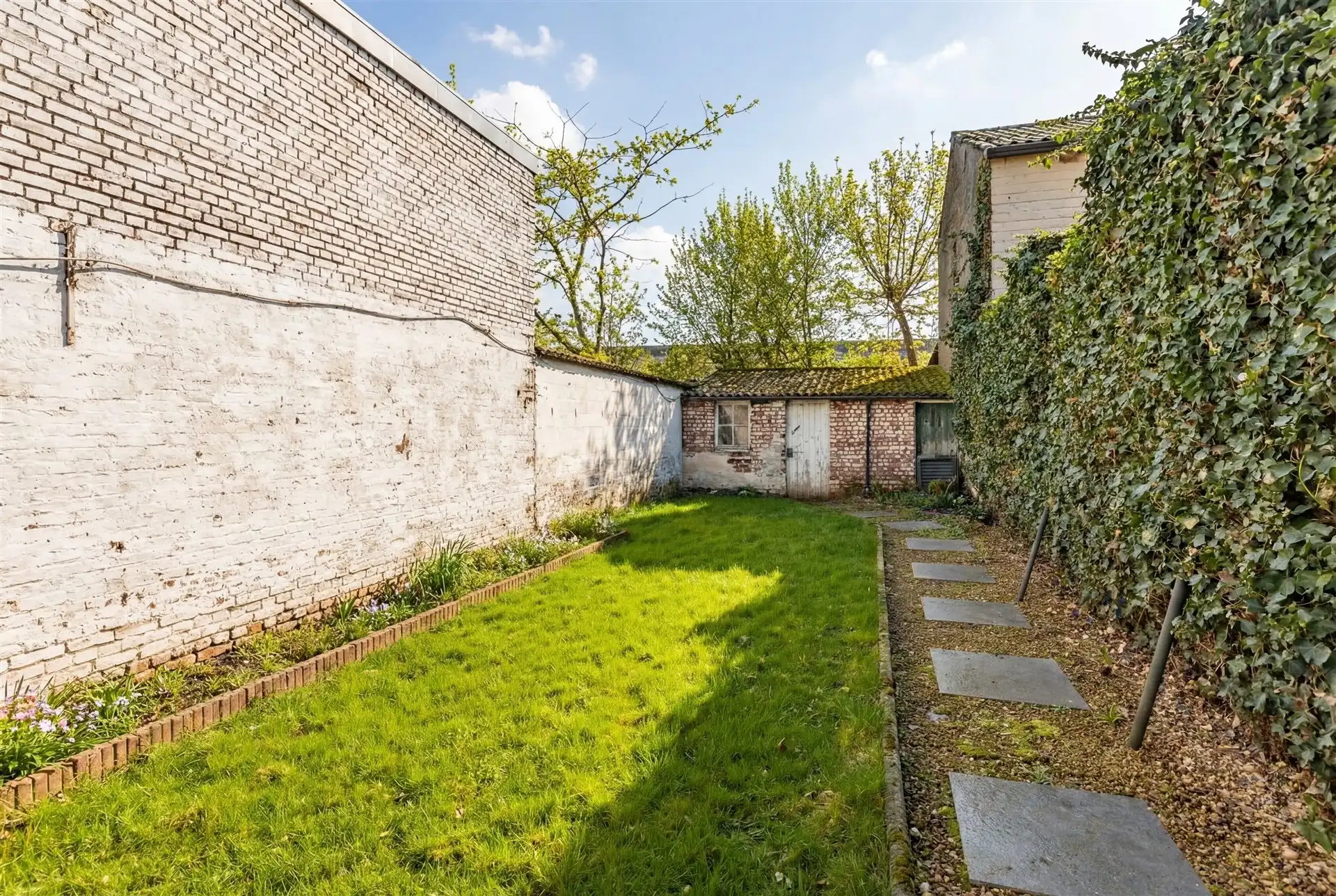 Instapklare woning met 2 slks en tuin foto 16