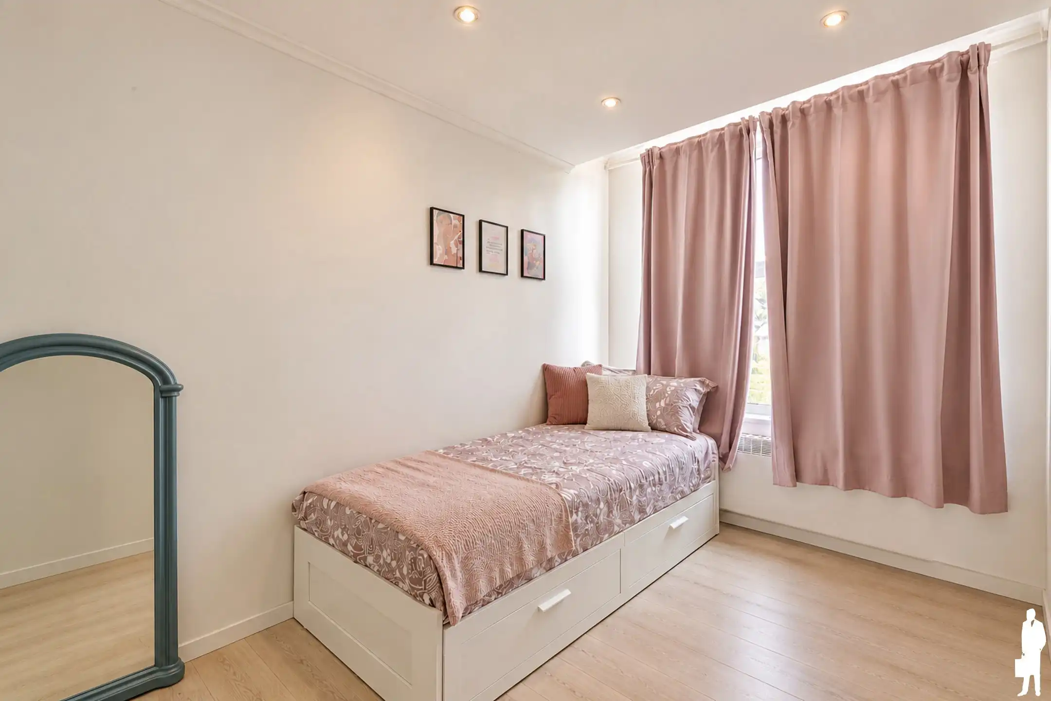 Ruime te renoveren woning, 3 SLK, inpandige garage foto 10