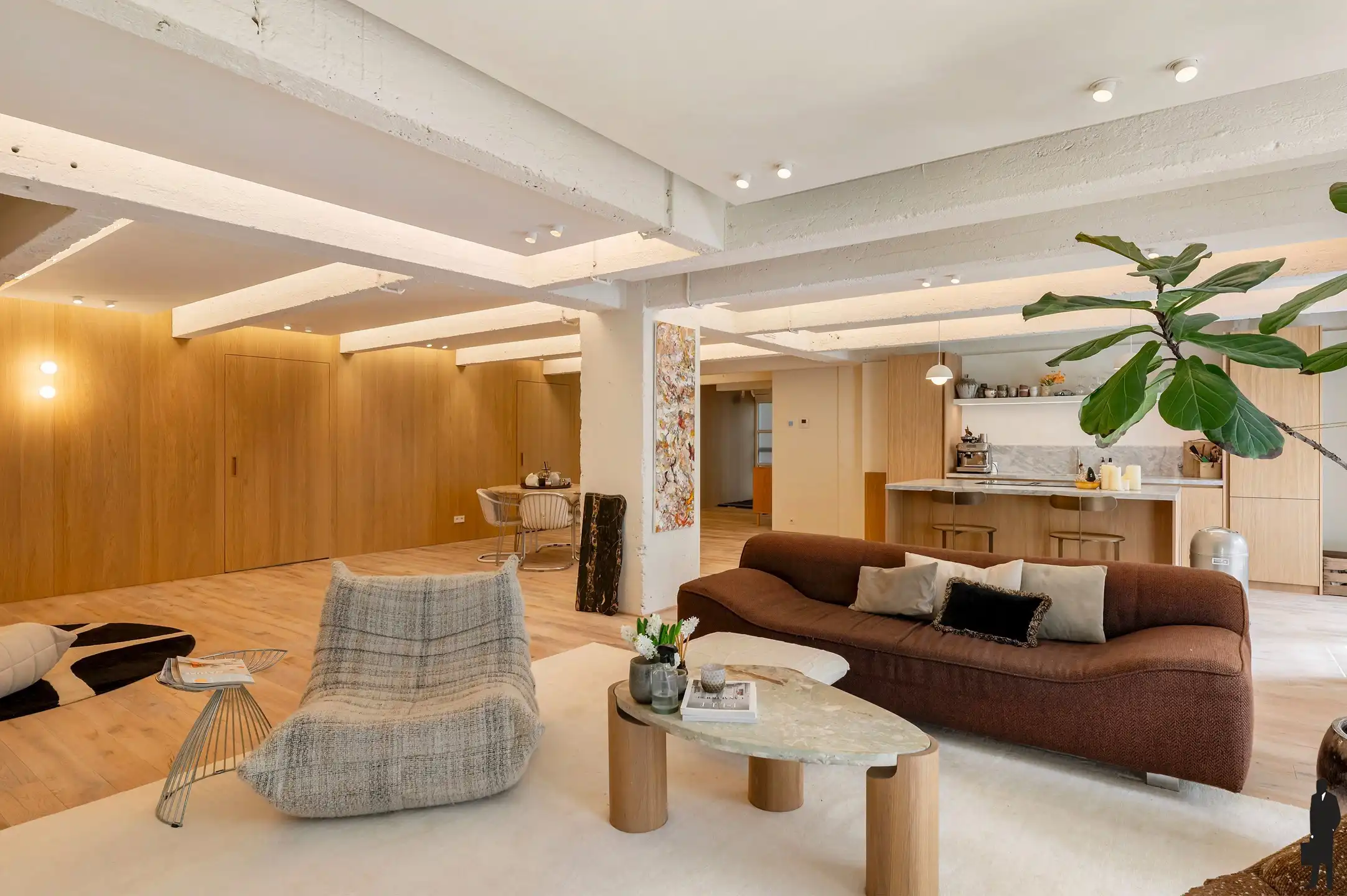 Exclusieve en instapklare gelijkvloerse loft met hoogwaardige afwerking foto 3