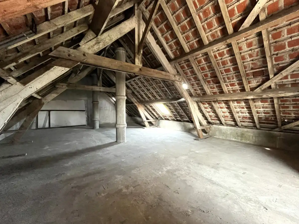 Langemark-Poelkapelle – Ruime hoekwoning met praktijkruimte en 3 garages foto 31