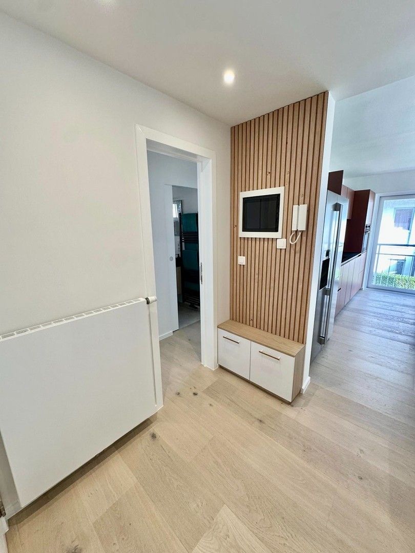 Appartement met twee slaapkamers, volledig gerenoveerd, op wandelafstand van het strand van Duinbergen. foto 9