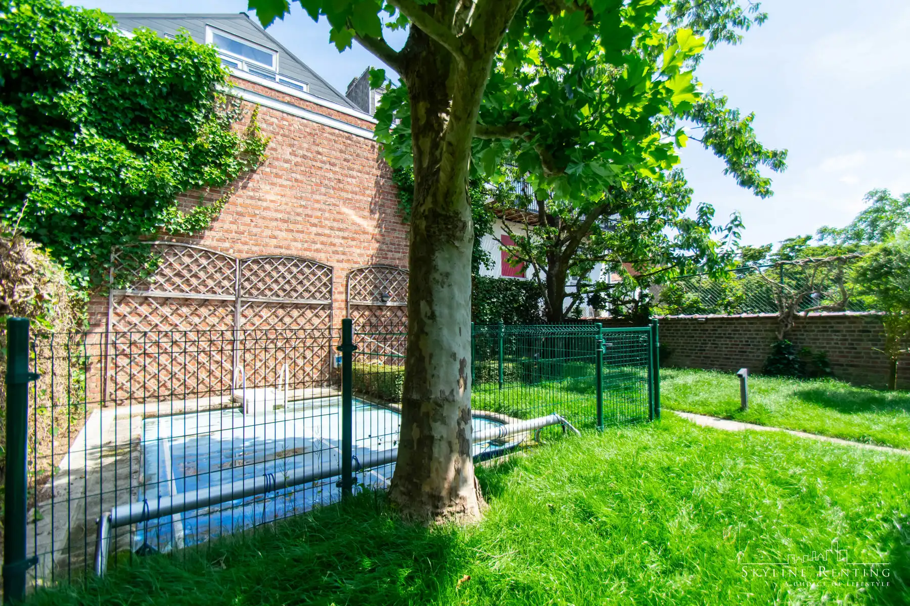Gemeubeld duplex huis met tuin & privézwembad in Elsene foto 12