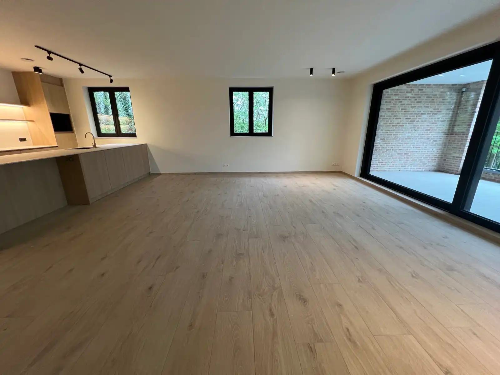 Luxueus app (131m²) met 2 slpk + bureau, terras en garagebox foto 8