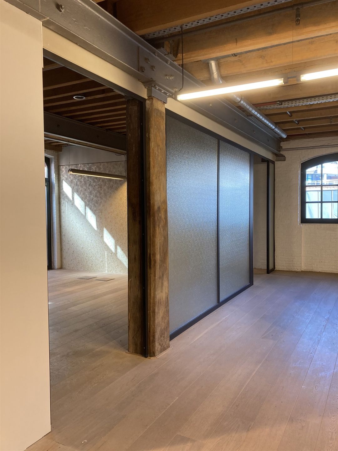 Kantoor 508m² te huur foto 6