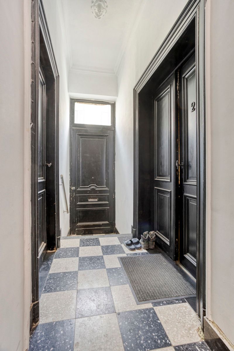 Herenwoning met vergunning twee appartementen foto 6