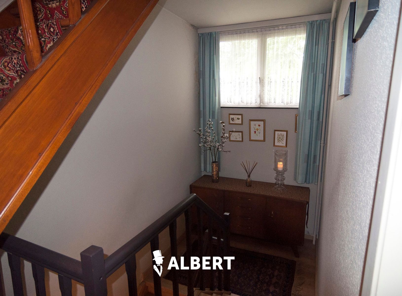 Gunstig gelegen, ruime, tijdloze woning op prachtig perceel! foto 26