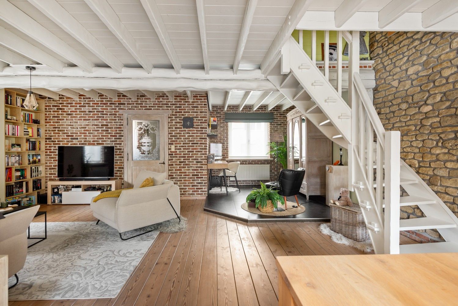 Instapklare woning met 3 slaapkamers en prachtige tuin te Walem foto 2
