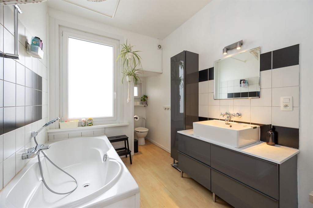Energiezuinige, instapklare woning met Zuid-oost tuin foto 14