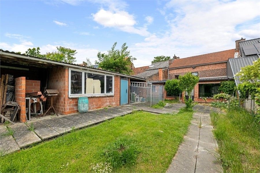 RUIM TE REOVEREN GEZINSWONING OP EEN PERCEEL VAN 8A79CA IN HET CENTRUM VAN SINT-TRUIDEN foto 22