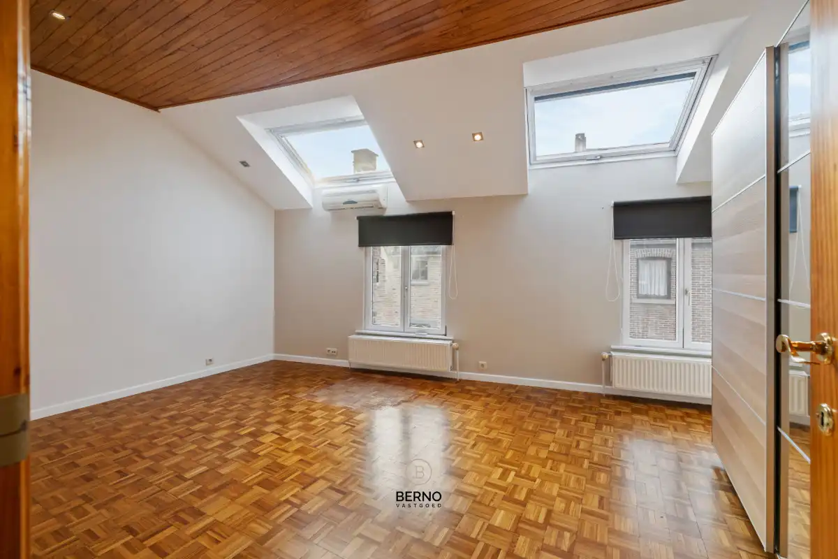 Charmante rijwoning dorpskern Denderbelle. foto 14