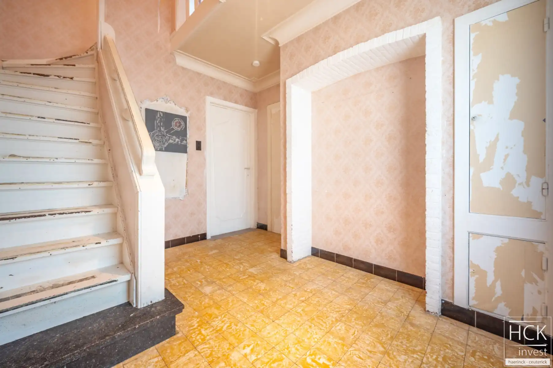ZULTE - Charmante te renoveren woning met 3 SLPK, garage & 2 zolders!! foto 15