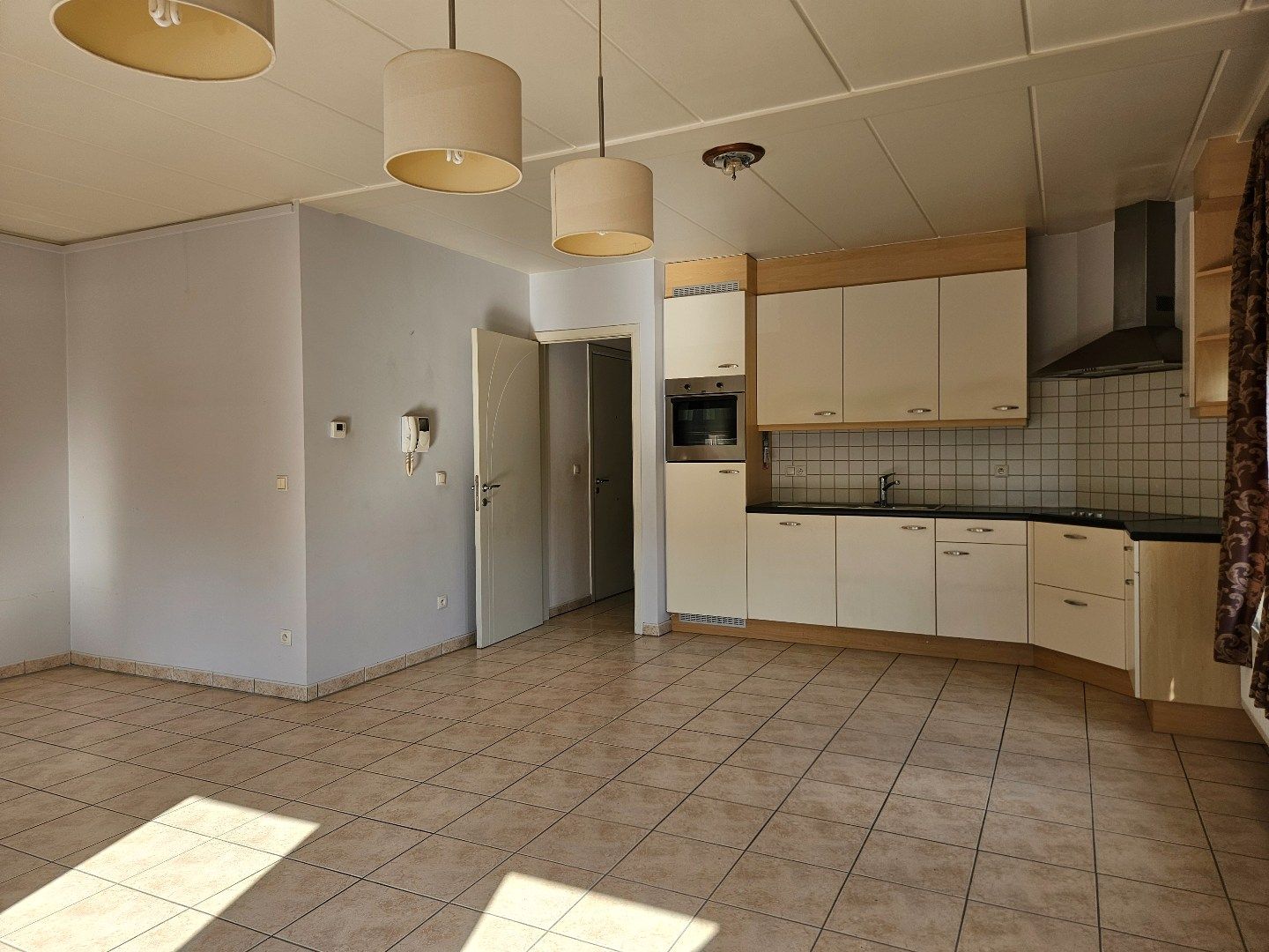Ruim appartement met 2 slaapkamers in het centrum van Heultje! foto 4