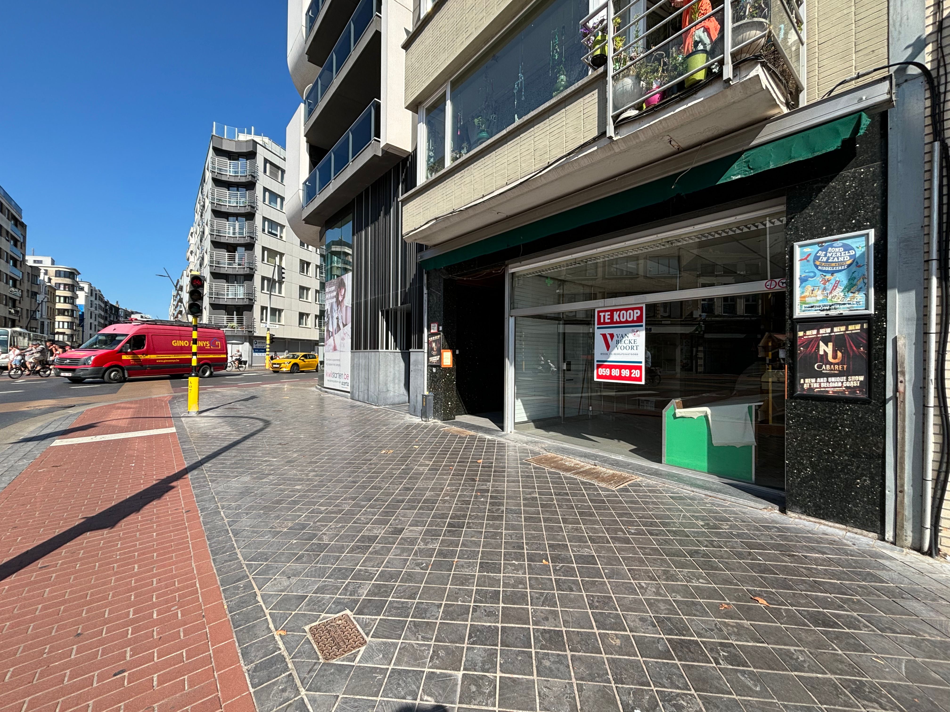 Handelsgelijkvloers met woonst 314m² foto 18