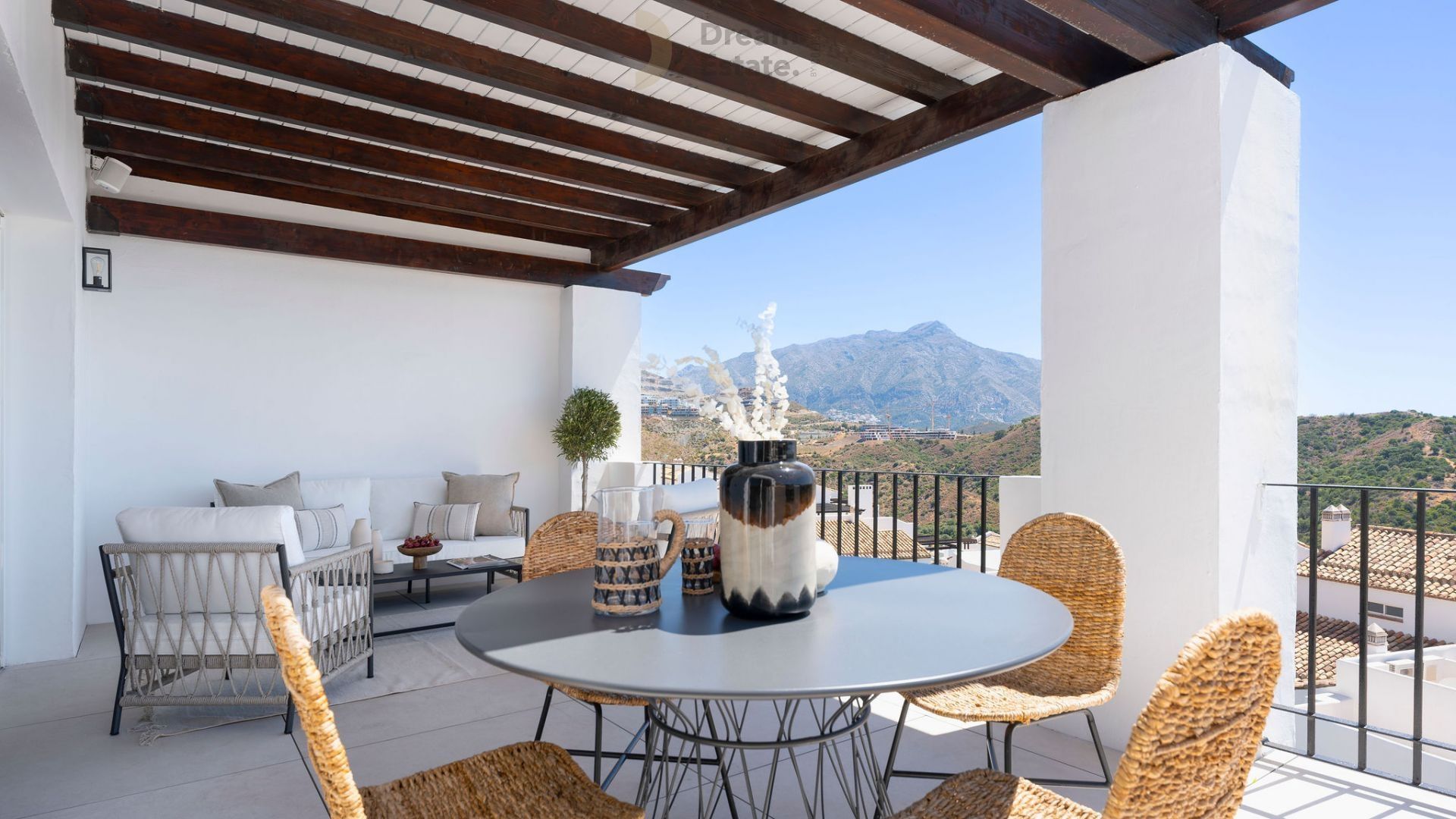 Subliem penthouse met een elegante afwerking te Altos de la Quinta, Benahavis. foto 6