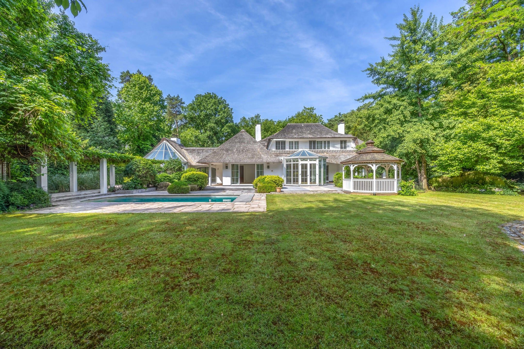 Instapklare villa op een riant perceel van 3.750 m² foto 43