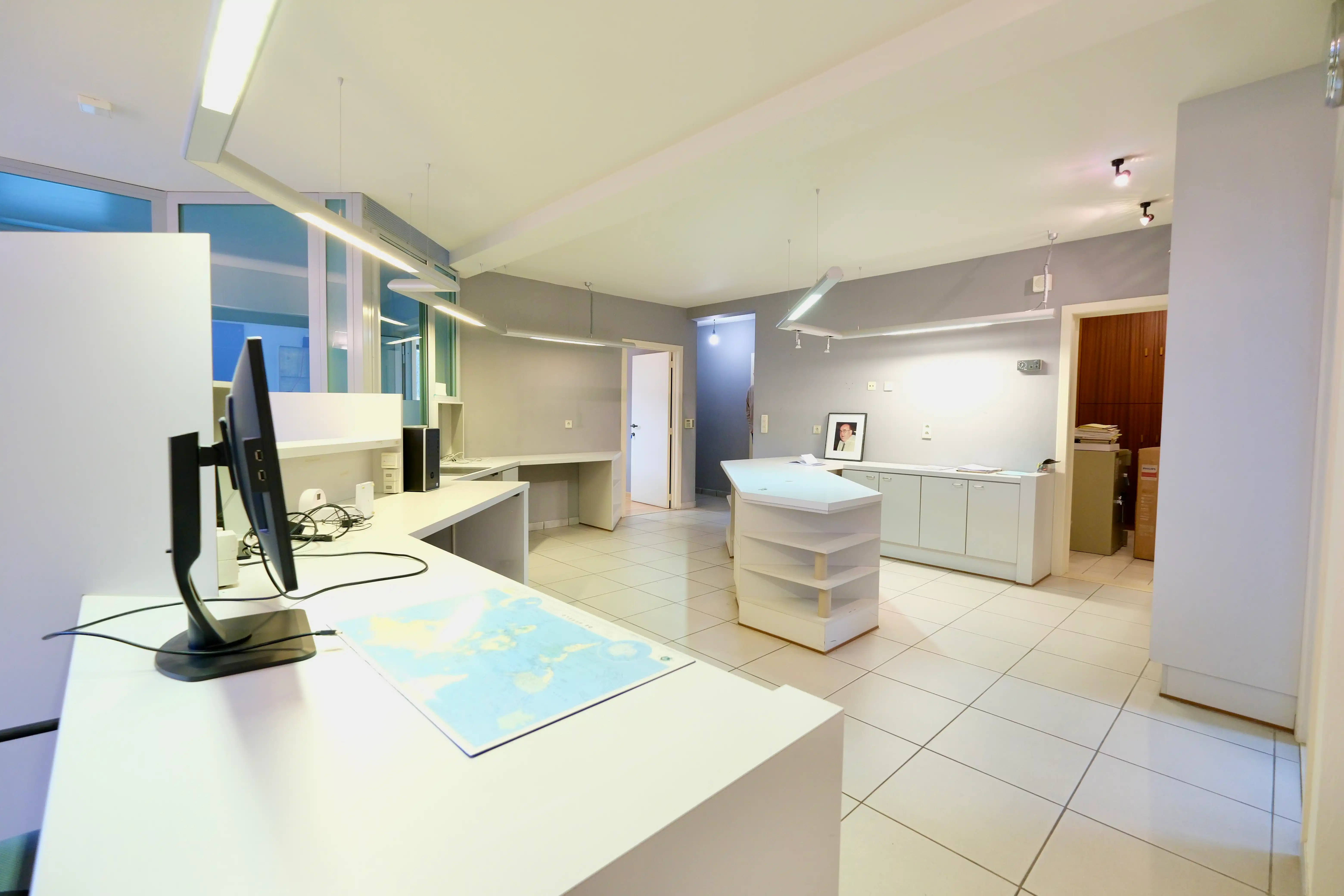 Commercieel gelijkvloers met bovenliggend appartement foto 7