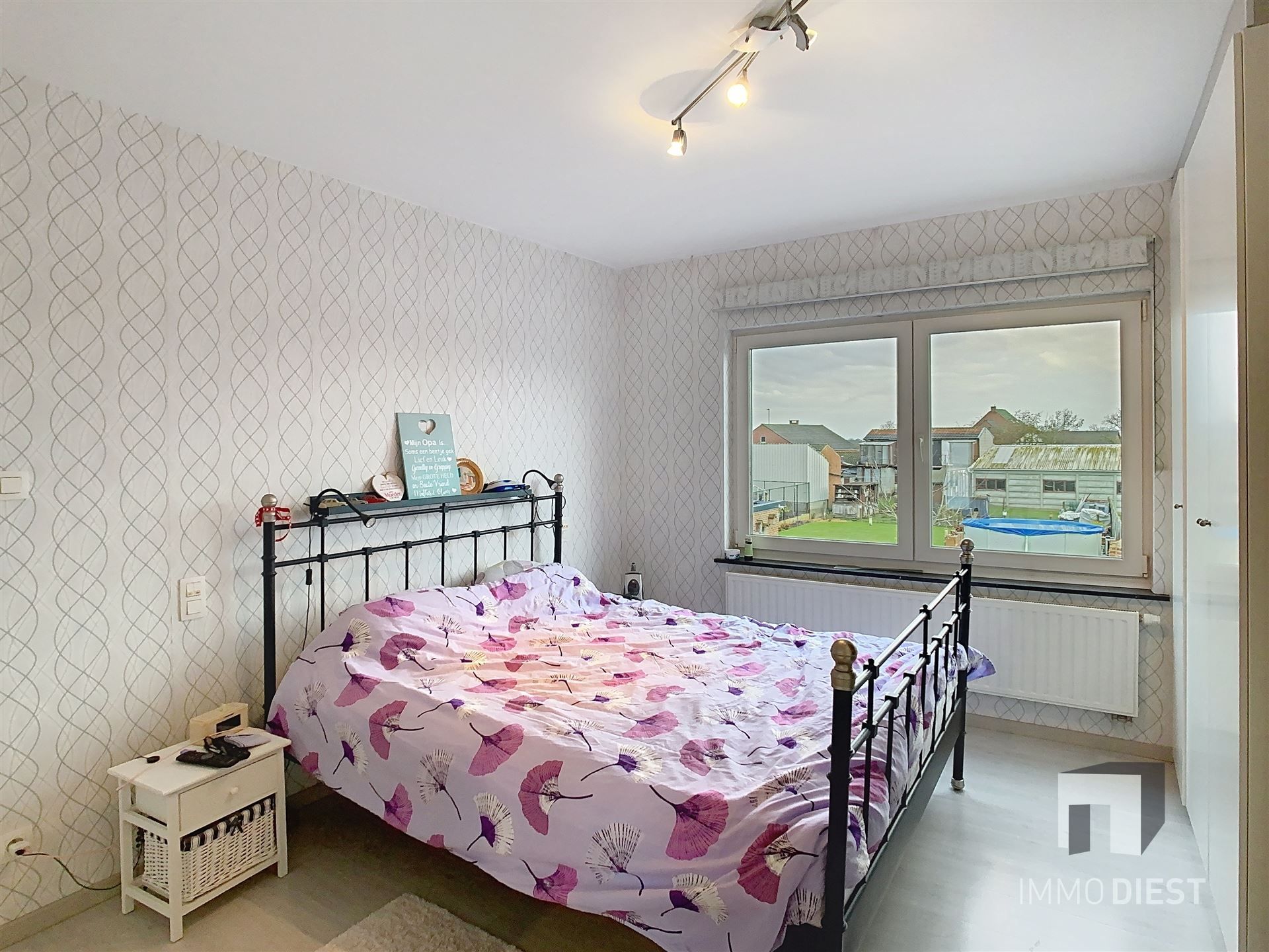 Volledig gerenoveerde halfopen bebouwing op 8a foto 22