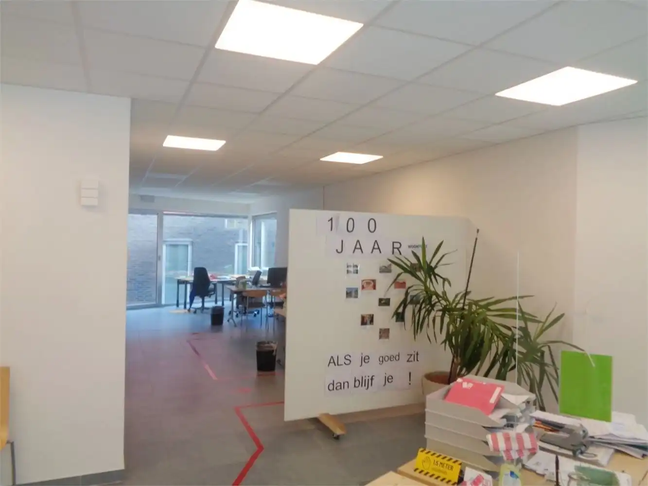 INSTAPKLAAR KANTOOR HALLE foto 9