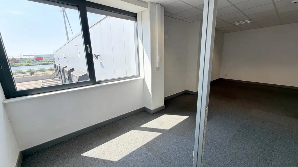 Opslagruimte te huur op logistieke site te Willebroek foto 13