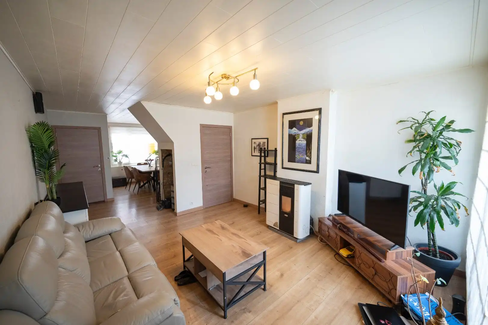 CENTRAAL GELEGEN KNAPPE STARTERSWONING  foto 2