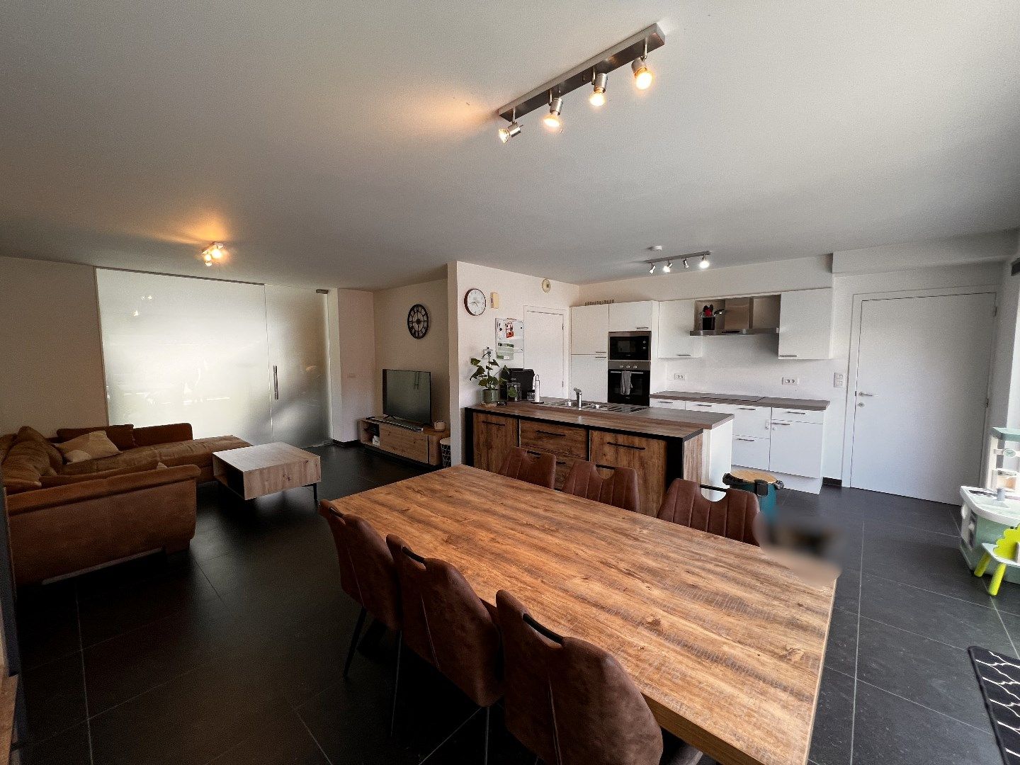 INSTAPKLARE WONING MET 3 SLAAPKAMERS, GARAGE EN TUIN IN ZONNEBEKE foto 6