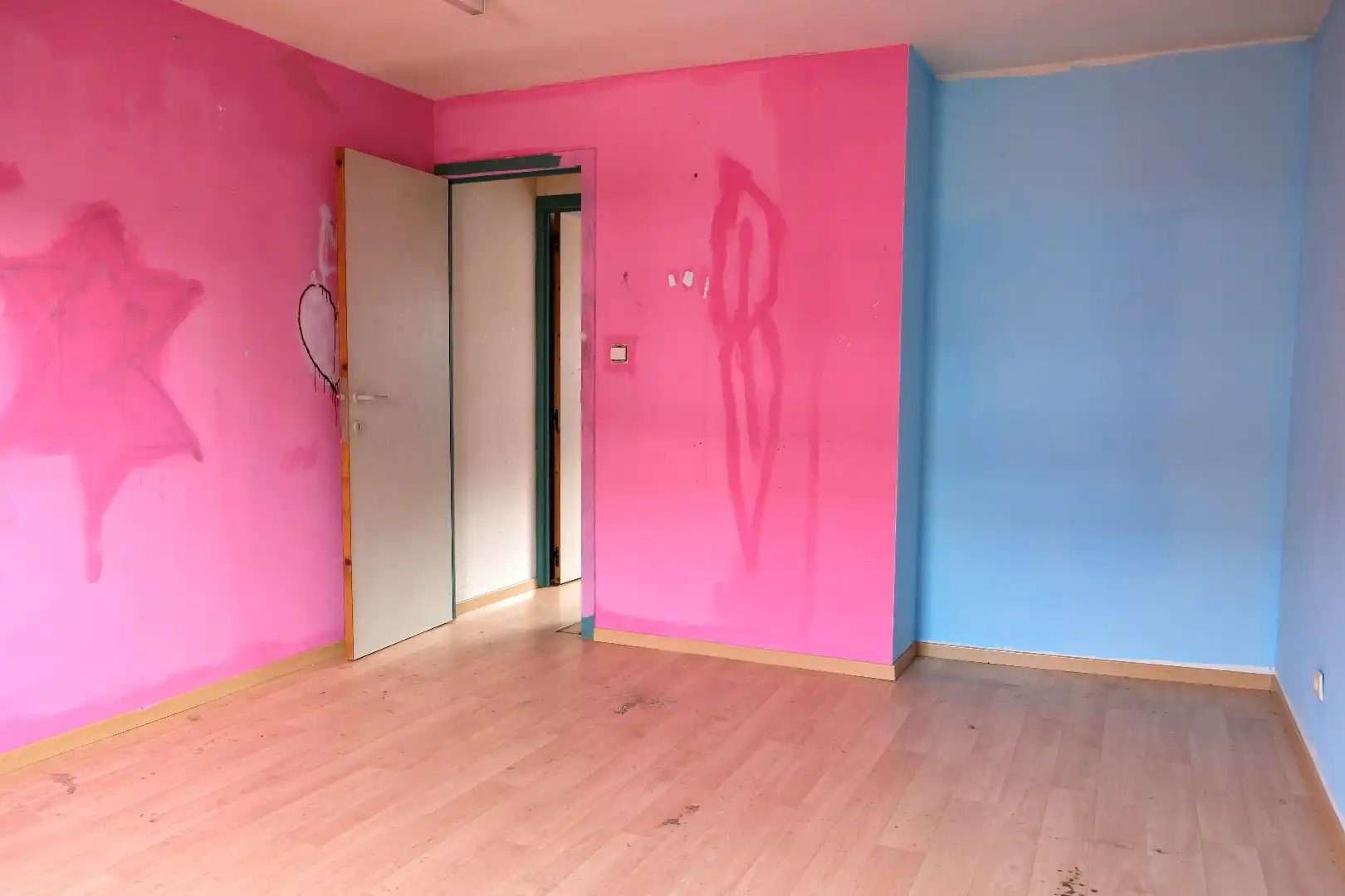 Te renoveren woning met 4 slaapkamers centrum Zottegem foto 14