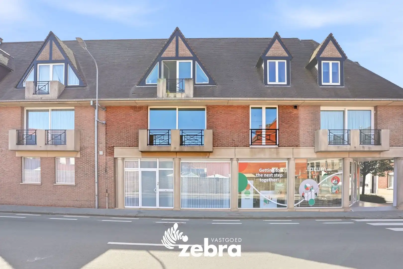 Zeer ruim appartement (137 m²) te koop met dubbele garage in het hartje van Tielt! foto 37