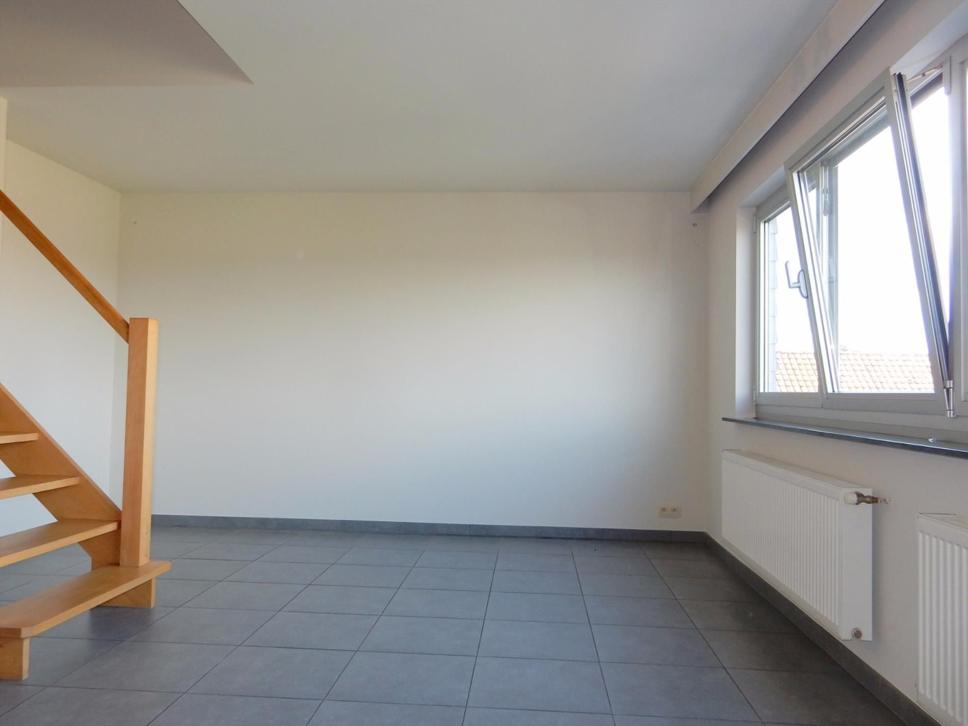 Ruim duplexappartement te Jabbeke foto 6