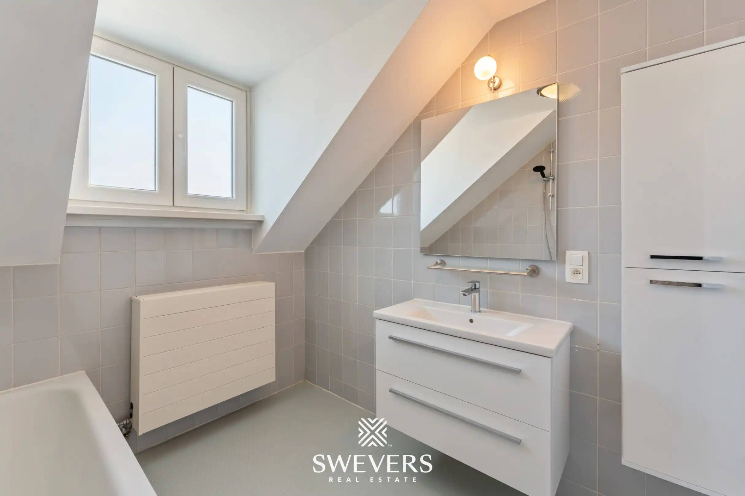 Instapklaar appartement met 2 slaapkamers en garagebox in Koersel  foto 10