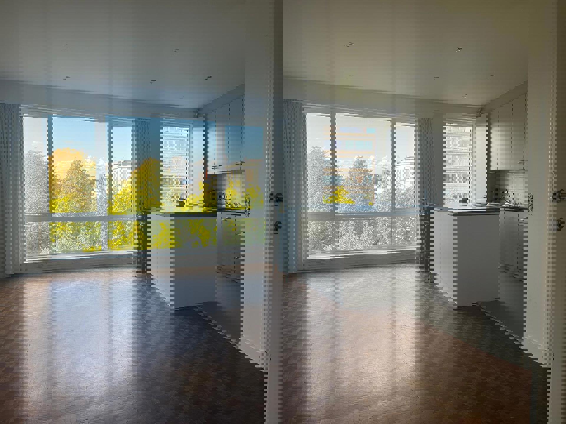 Lichtrijk penthouse met terras op de Amerikalei foto 2