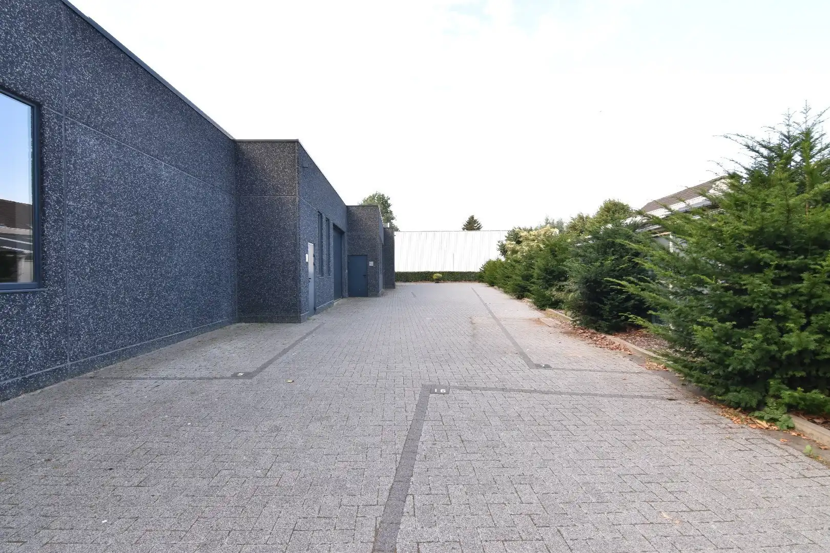 KMO-unit TE HUUR te Sint-Michiels (Brugge) foto 10