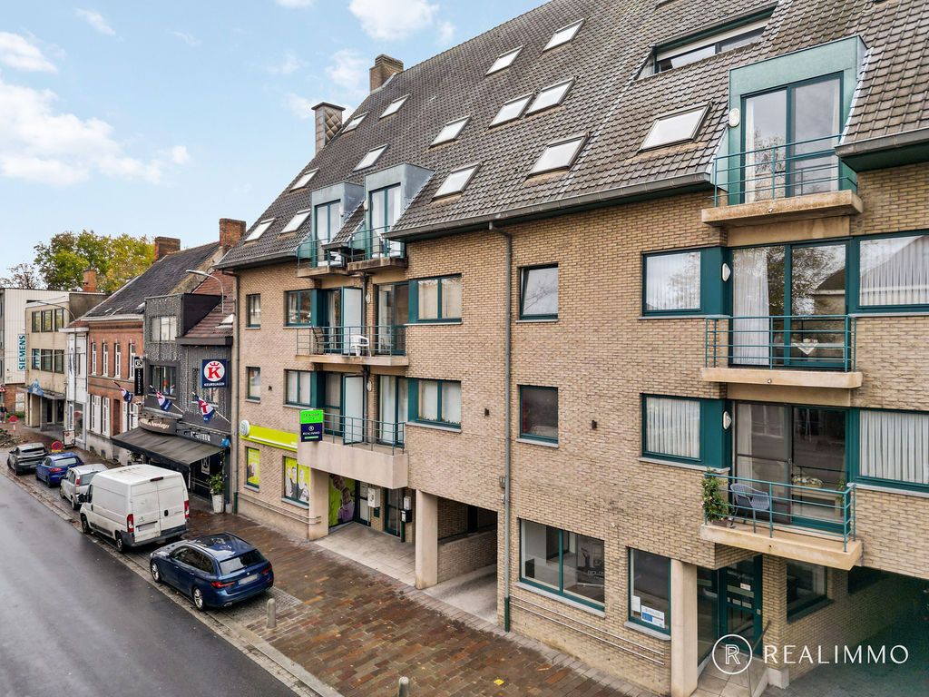 Instapklaar appartement met staanplaats en berging foto 2