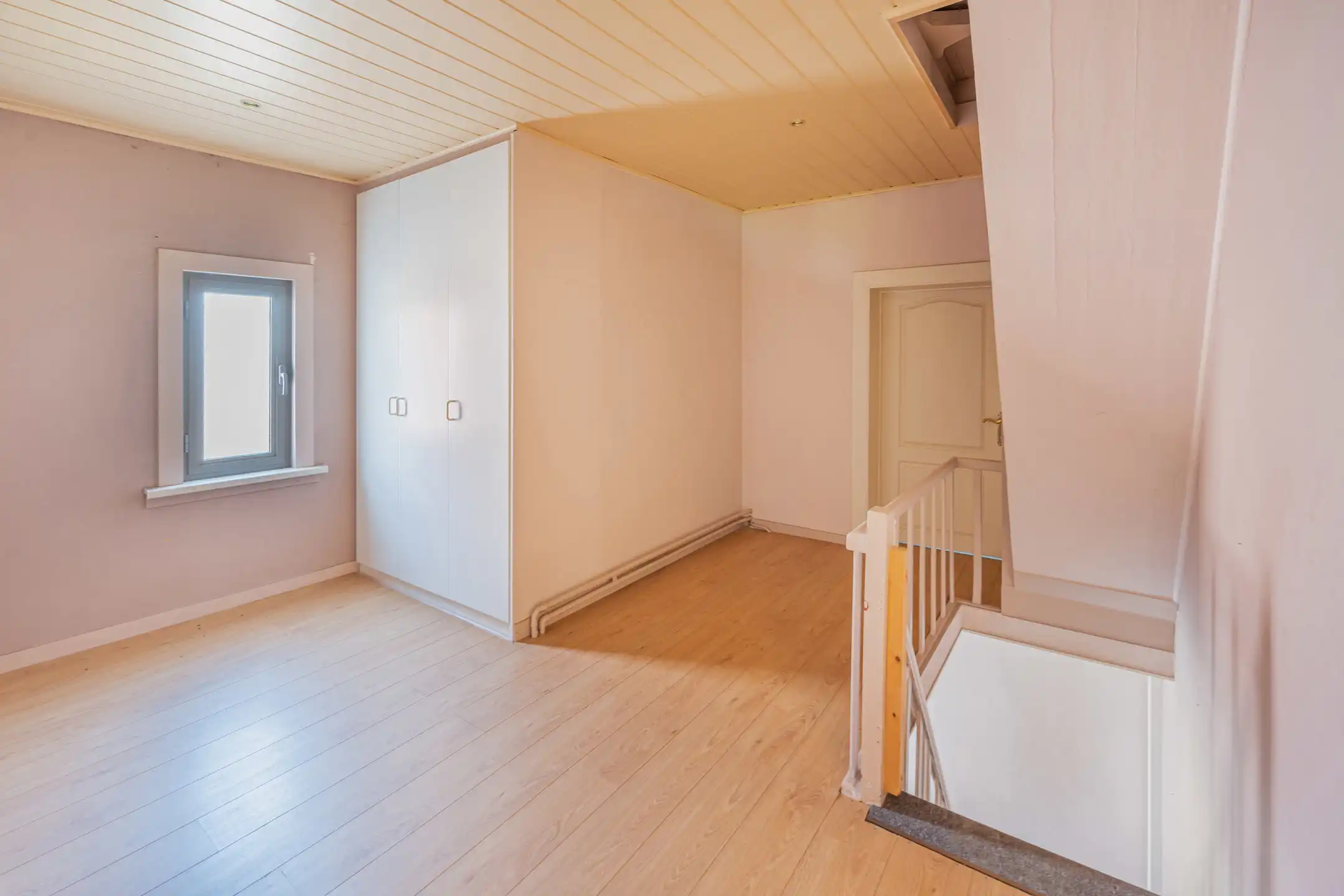 Te renoveren woning met magazijn op ruim perceel (833 m²)  foto 9