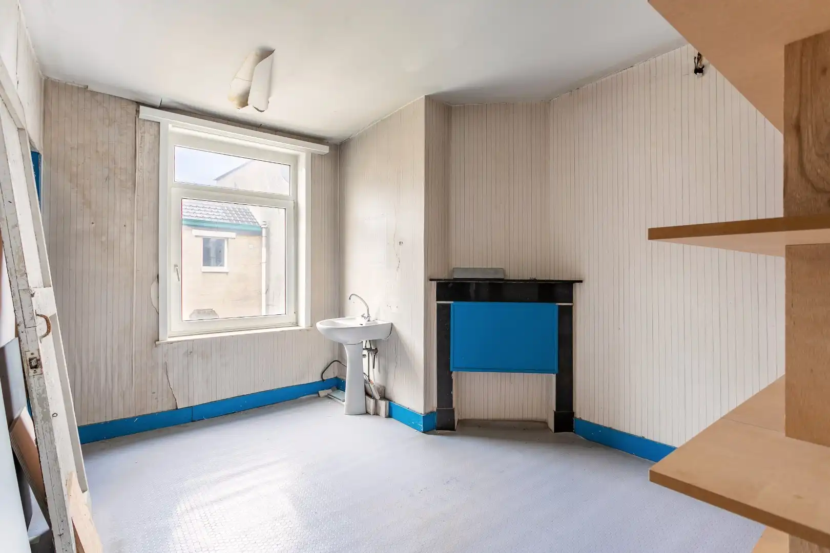 Handelshuis én appartement centrum Halle foto 11